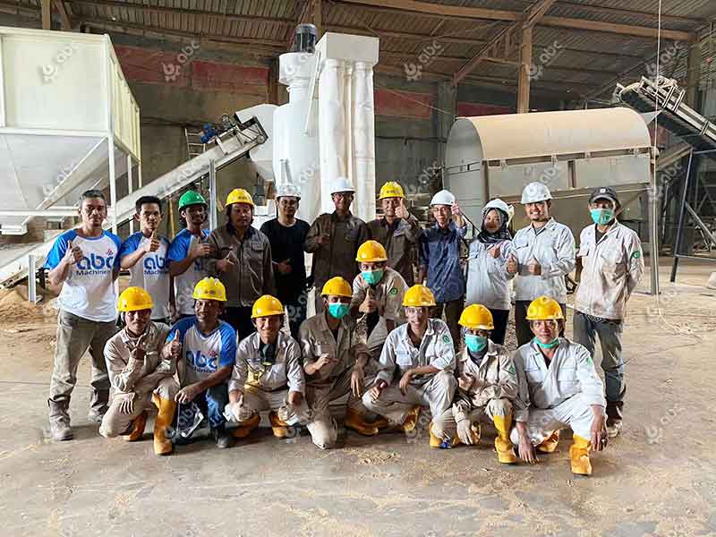Pellet Machinery Building Team Picture